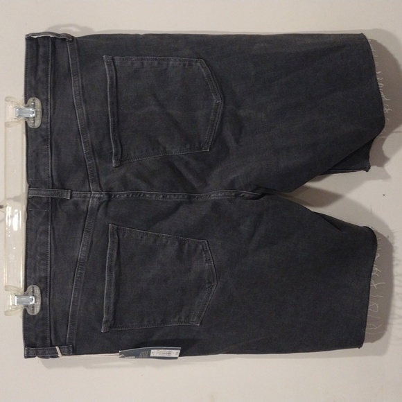 NWT Universal Thread Gray Denim High Rise Bermuda Shorts Size 16/33R-Raw Hem - Picture 5 of 8